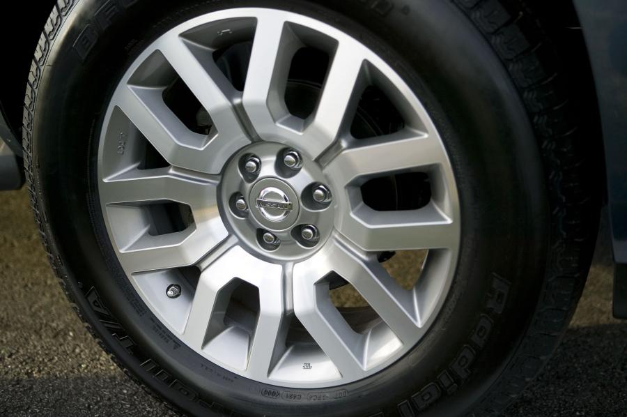 Nissan Pathfinder 2008 года  (фото 8 из 13)